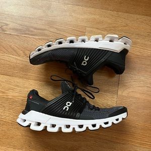 WOMEN'S ON CLOUDSWIFT RUNNING SHOES